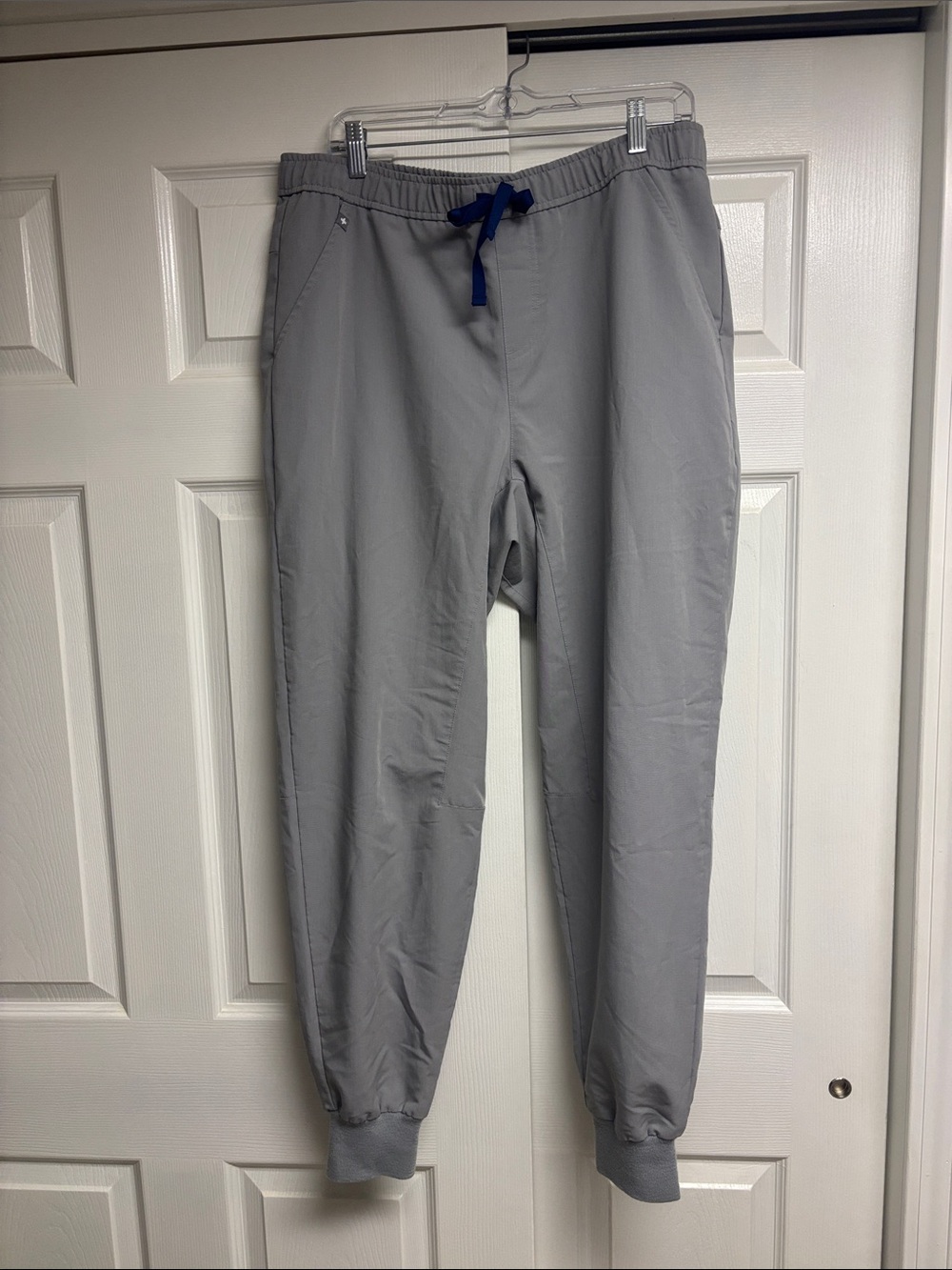 Men’s Figs Tansen Grey Jogger Scrub Pant Size XL